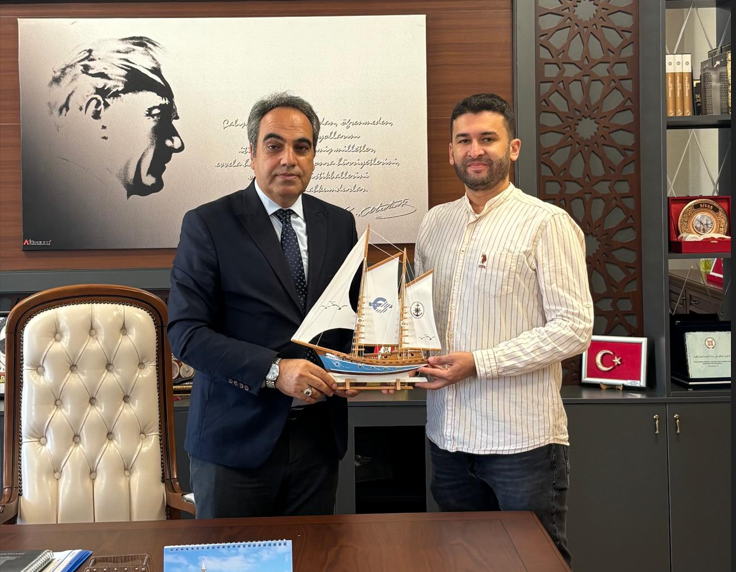 YALOVA GENÇLİK VE SPOR İL MÜDÜRÜ SAYIN SALİH KILIÇ'I MAKAMINDA ZİYARET ETTİK.